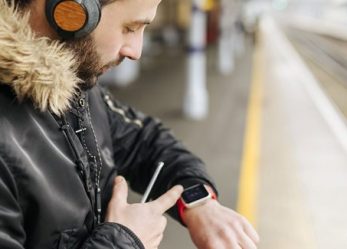 You Need This Smartwatch If You Always Catch Cold In The Office