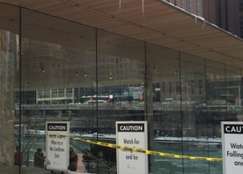 A Major Design Flaw In Chicago Apple Store Is Exposed By Winter’s Arctic Blast